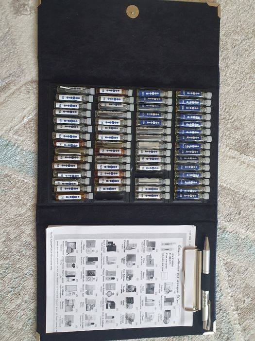 Папка набор пробников от Ессенс