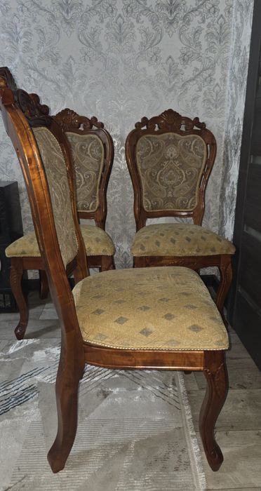 Продаются  стулья