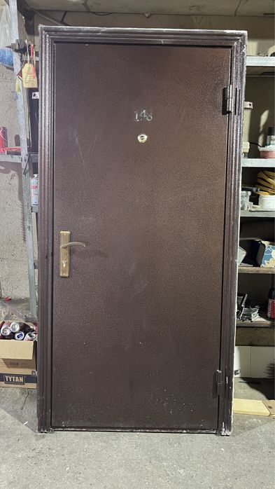 Входные двери Сыртқы есіктер бу