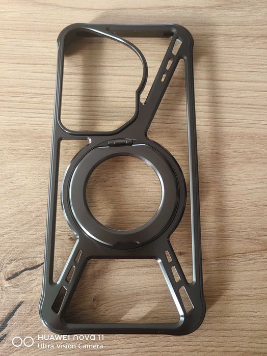 Метален гръб за Huawei pura 70