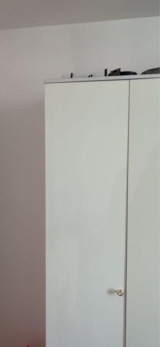 Срочно продается Шифонер, камот, тумбы