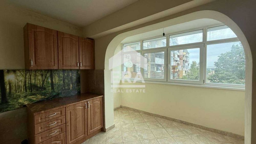 Продава се Двустаен апартамент в Русе, Център - 65 кв.м за 1431 €/кв.м - Снимка #1