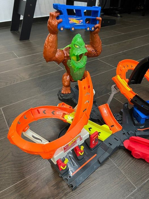 Hotwheels Toxic Gorilla Slam