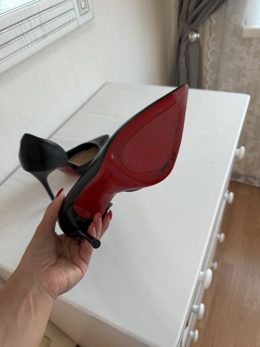 Продам стильные туфли