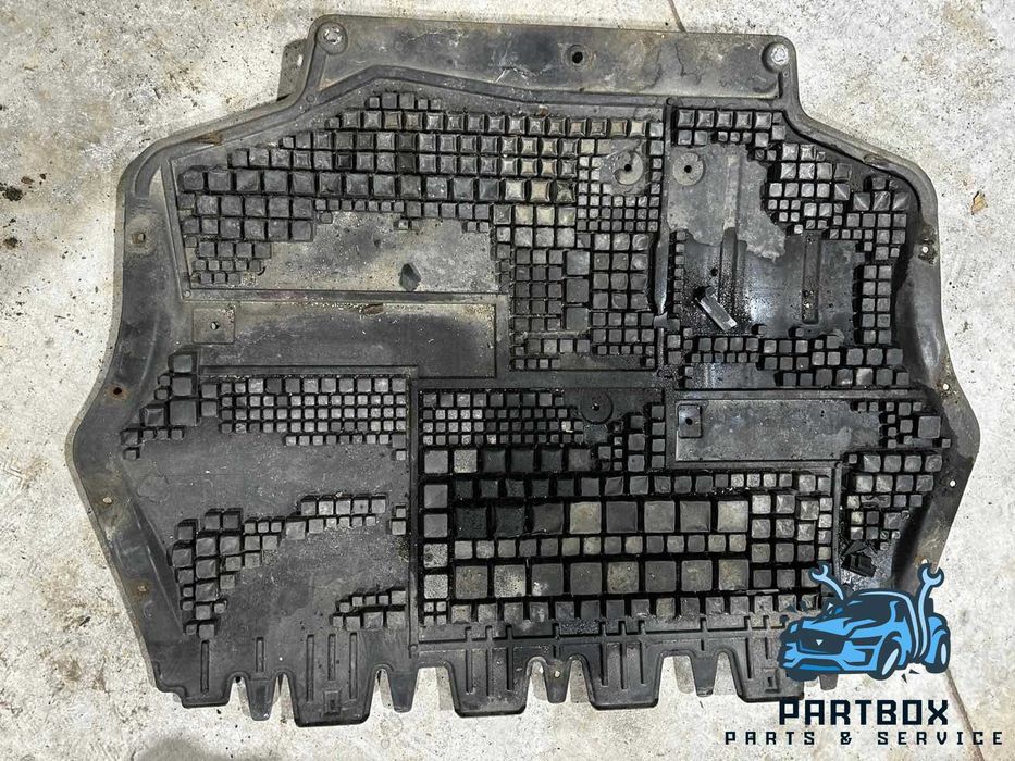 Кора под двигател Golf VI variant 2010