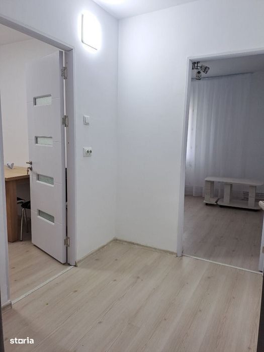 Vând apartament cu 2 camere Mioveni-parter