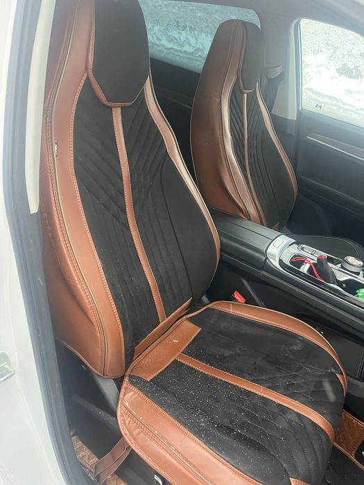 Продам комплект чехлов