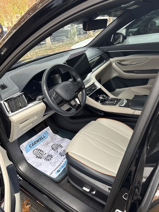 Продаётся BYD Song Plus DM-1 гибрид 2023г цвет черный