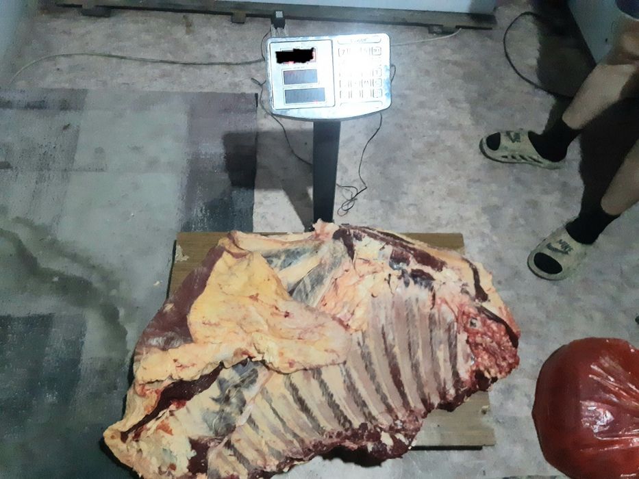 Сиыр еті сатылады