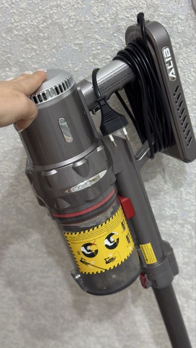 Пылесос ручной 1000 вт