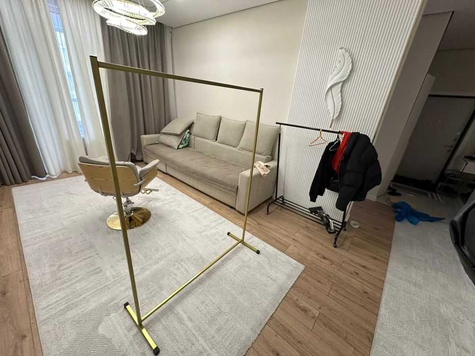 Напольная вешалка