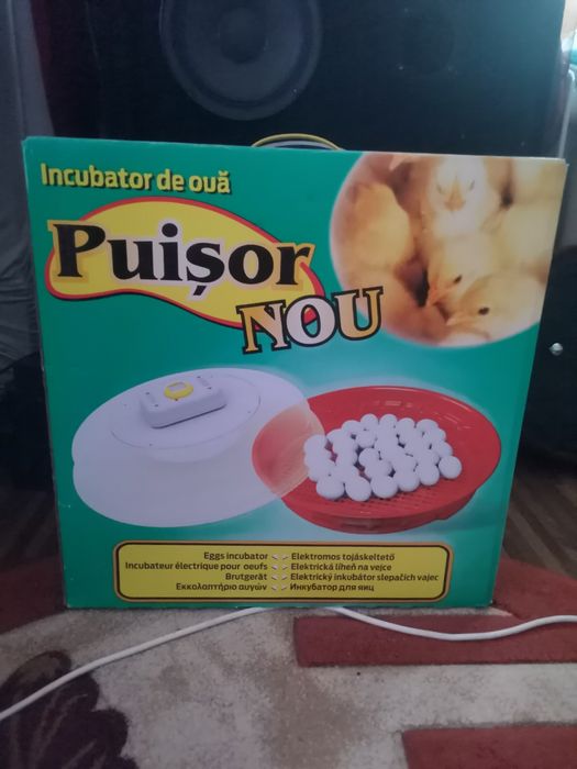 Incubator pentru 70 ouo