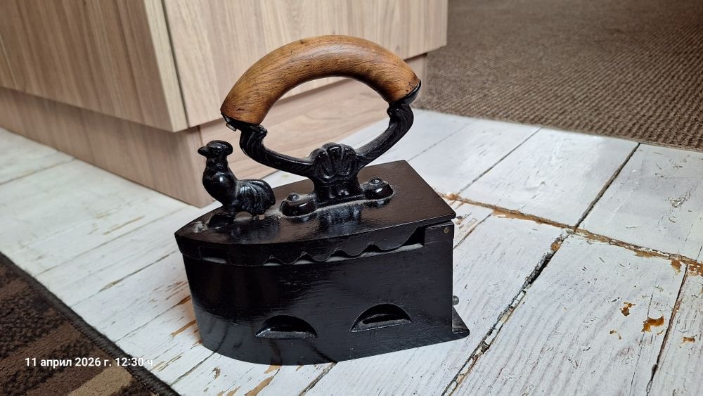 Старинна ютия , антика