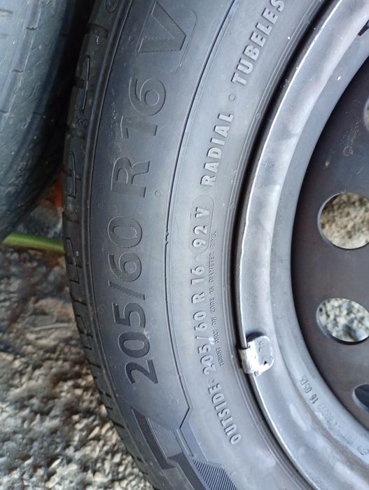Гуми с джанти 16ки от тойота версо