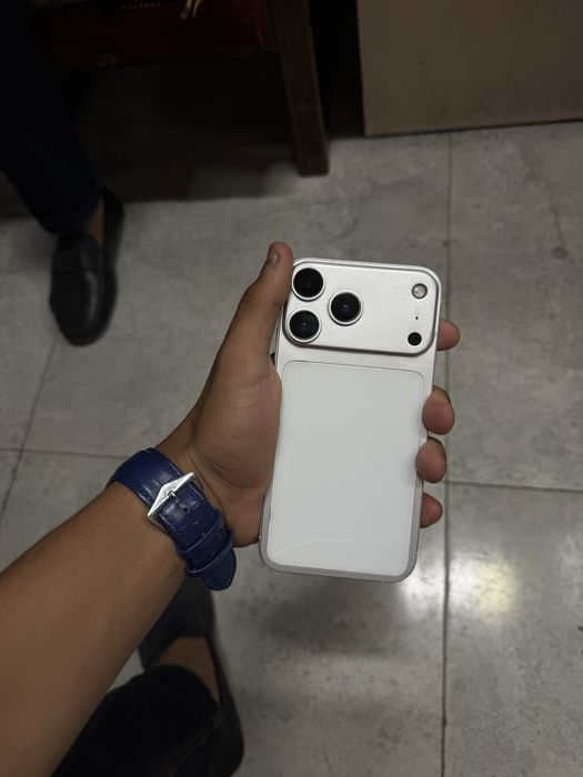 iphone11 korpus 17 koyilgan yaxshi ishliaydi yomkst 75 feys ishlidi