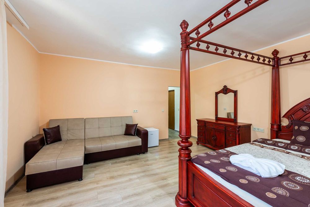 Продава се Хотел в с. Паничище, Област Кюстендил - 2250 кв.м за 1289 €/кв.м - Снимка #10