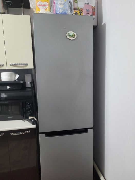 Холодильник бу в отличном состоянии