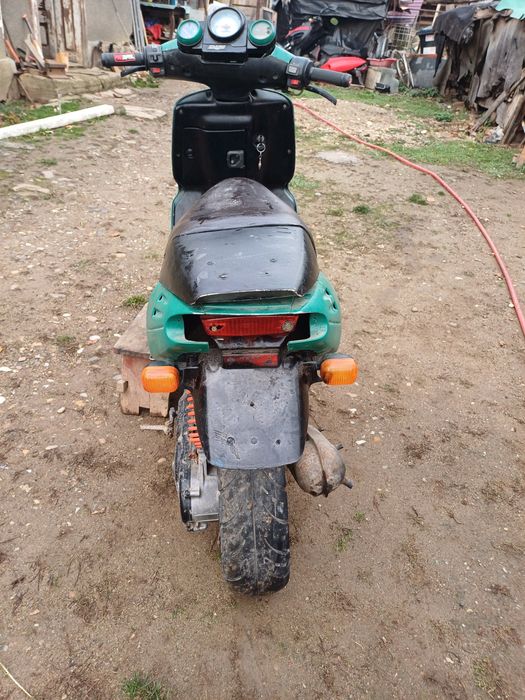 Vand scuter malaguti f 12 de 50cc 800 de leii