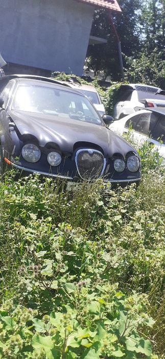 Bara fata spate jaguar s type.