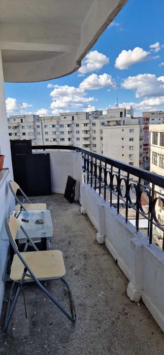 Caut coleg de apartament!