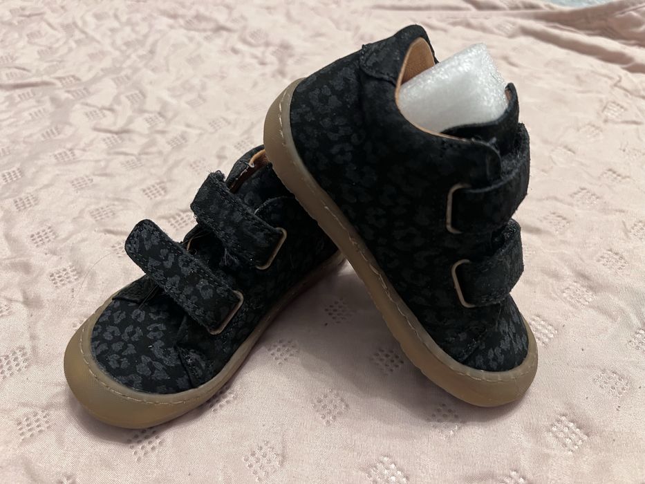Pantofi de primavara-toamna Froddo marime 22