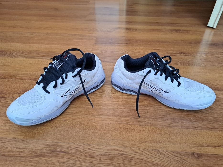 Маратонки Mizuno Wave Phantom 3