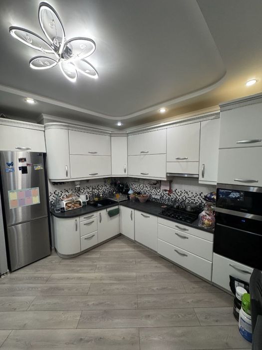 Продаю квартиру - недорого. Срочно