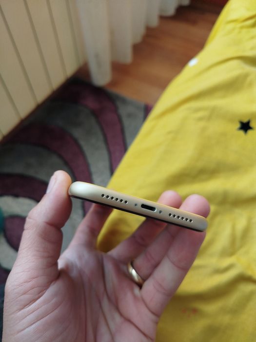 Iphone xr de 64 gb (pret fix)