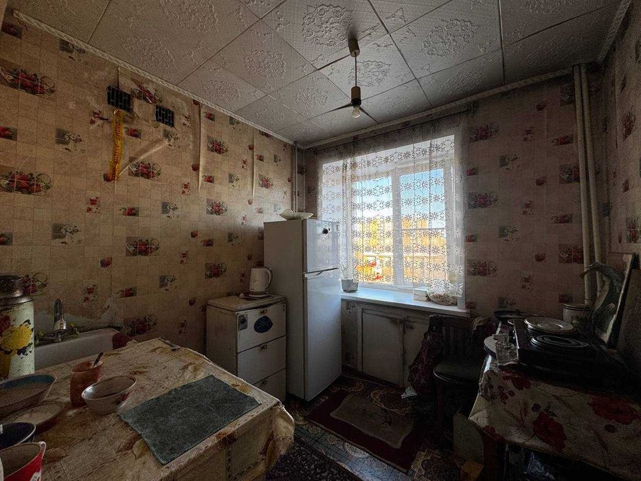 Продам 1,5 на Абая 3