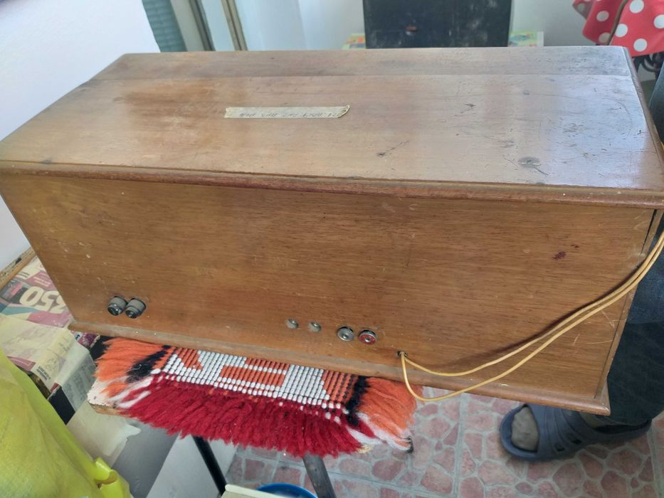 Radio foarte vechi, antic, de colectie