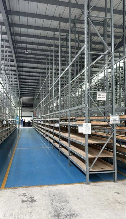 Rafturi metalice industriale
