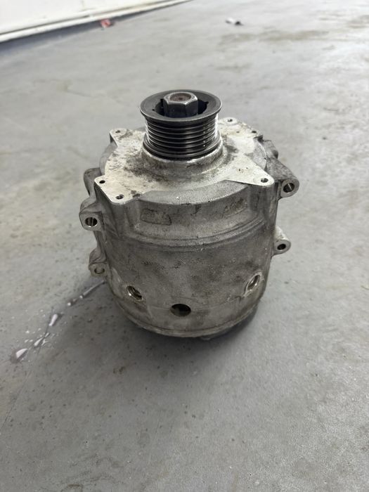 Vand alternator audi Q8 defect
