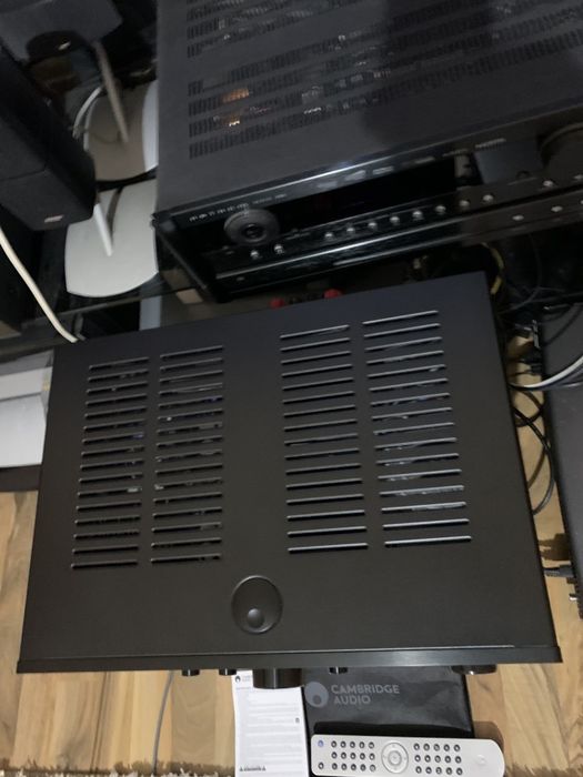 Cambridge Audio AZUR 550A Amplificator Audiophil 2x60W Preț Listă 600$