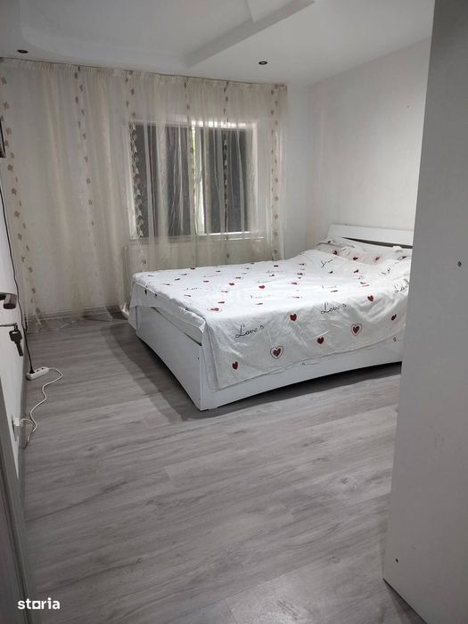 Vand garsoniera Mioveni Robea