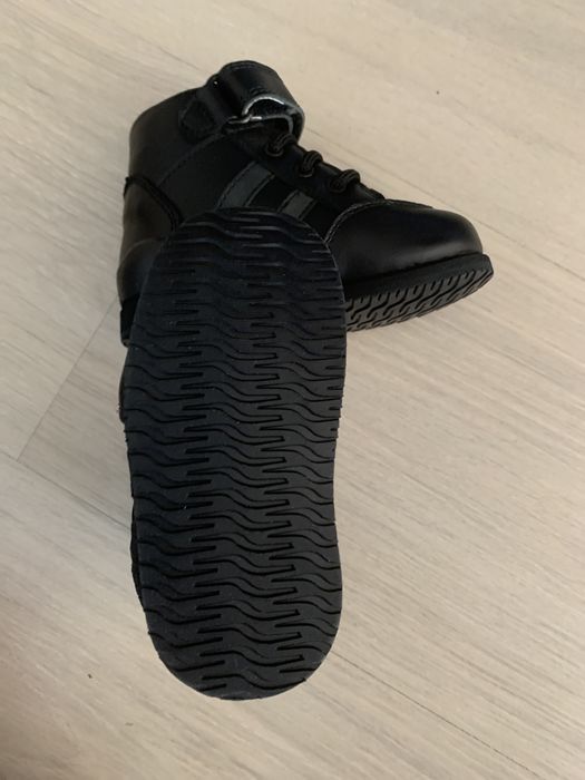 Vand set geaca (86)cu ghete noi (20).