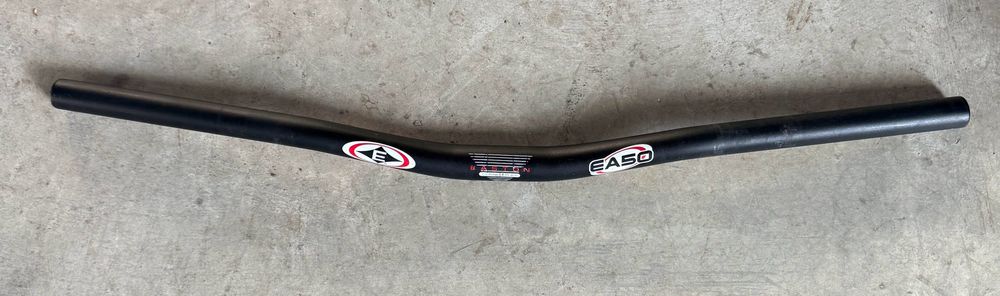 Кормило Easton 635mm дължина 25.4 дебелина