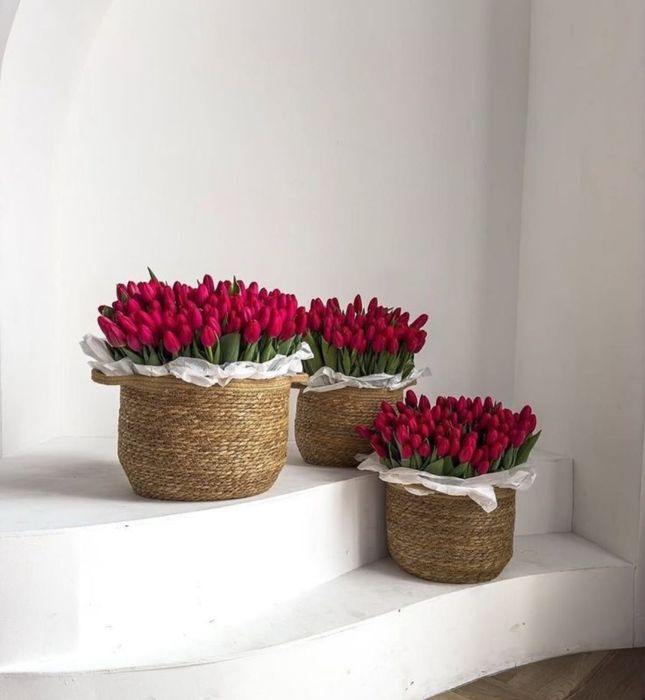 Тюльпаны и клубника в шоколаде