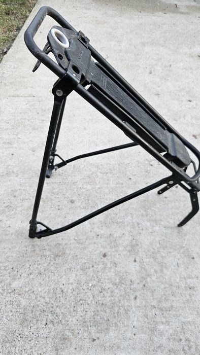 Portbagaj spate bicicletă B'Twin / Decathlon – suport bagaje

Vând por