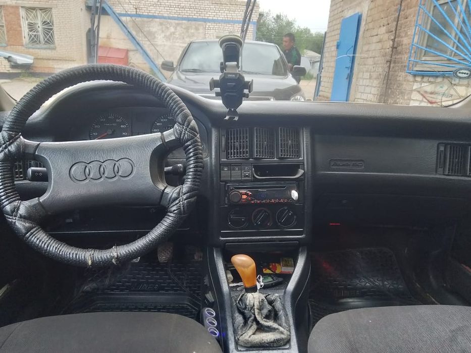 Продам машину Audi 80 B3