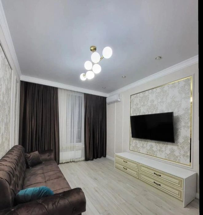 Продам виниловые обои 1 рулон. Украина.