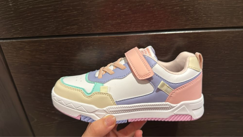 Детски маратонки за момиче