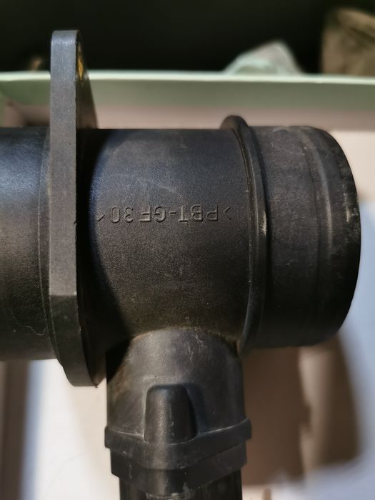 Запчастей на машине машину