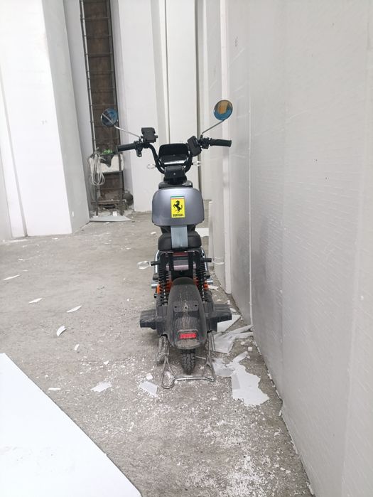 Skutr sotladi sirochni