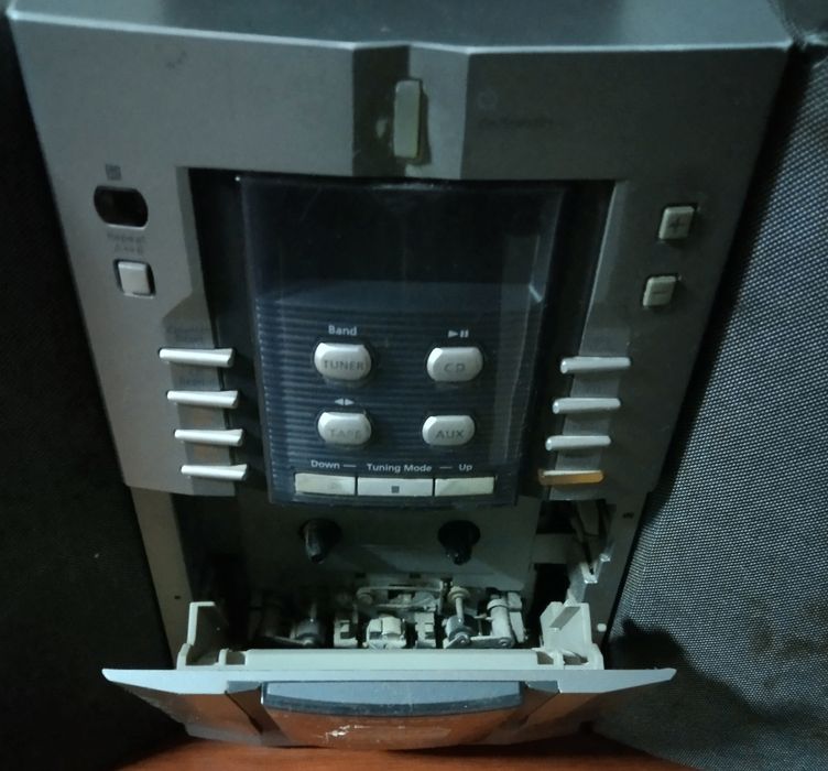 Музыкальный центр