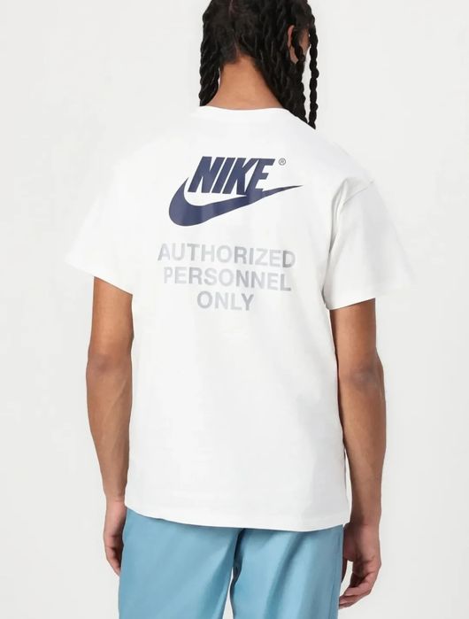 Памучна Тениска Nike

Чисто нов с етикети.

Размер M

Цена 49 лв.