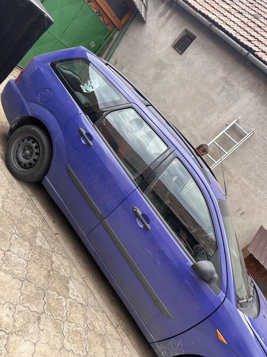 FORD Focus 2000 — imagine 4