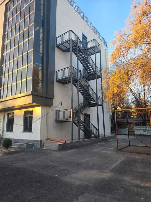 Продаётся готовое здание под мед. клинику, учебный центр массив Феруза