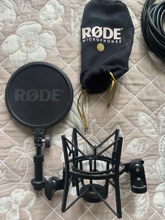 Продам микрофон Rode NT1 signature series