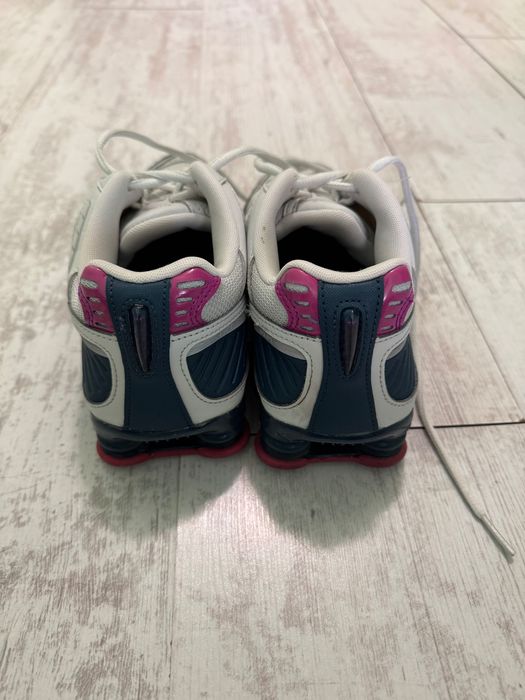 Бели маратонки Nike