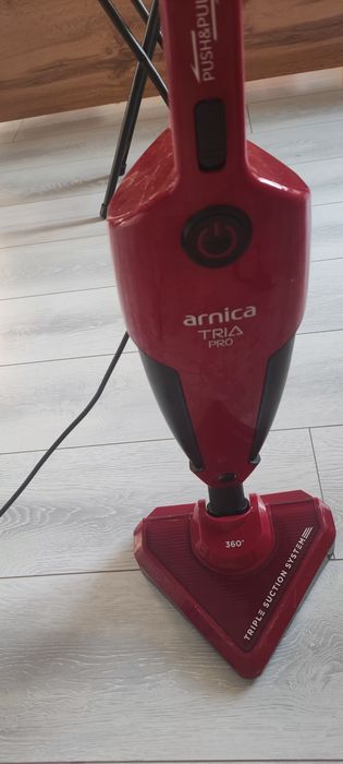 Продам вертикальный пылесос